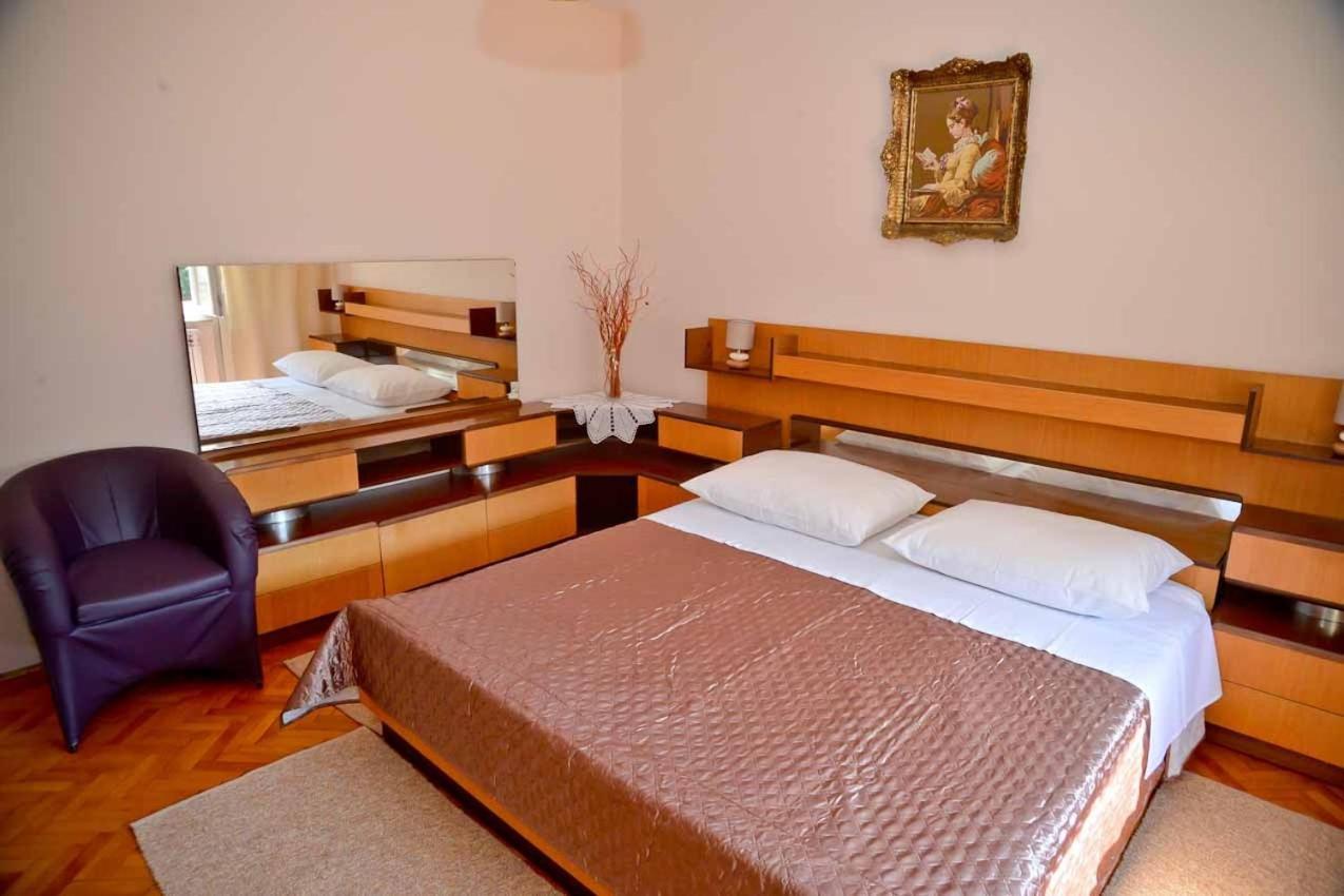 Apartments And Rooms Antonio Zara Camera foto