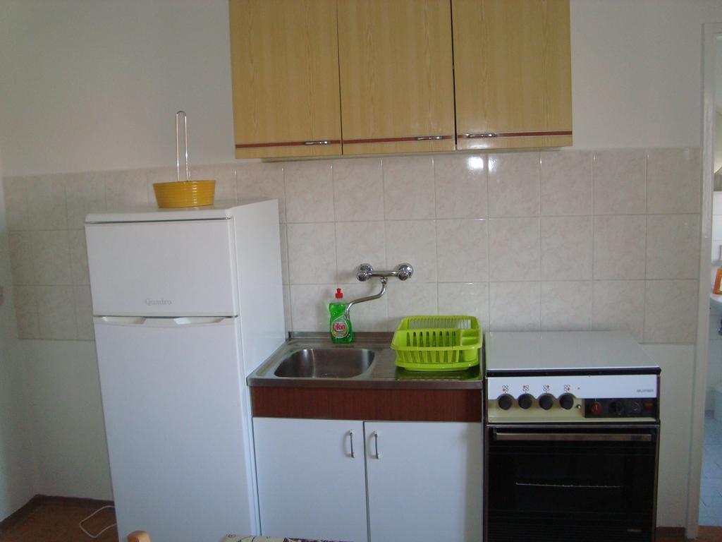 Apartments And Rooms Antonio Zara Camera foto