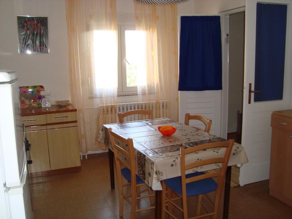 Apartments And Rooms Antonio Zara Camera foto