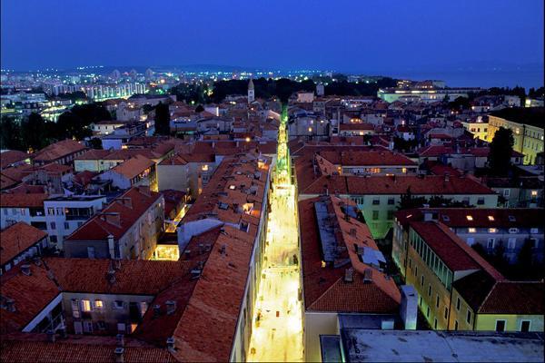 Apartments And Rooms Antonio Zara Esterno foto